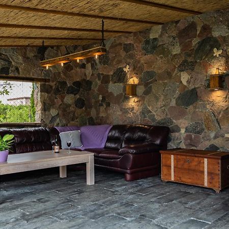 Cat Stone Villa Pisz Eksteriør bilde